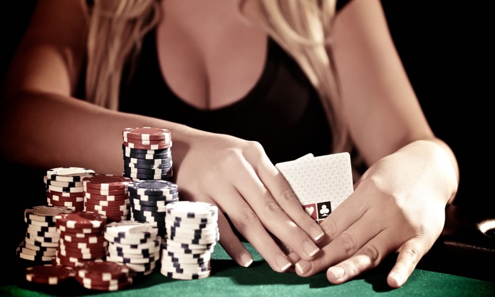 Sự thật về kỹ thuật “thấu cáy” trong game Poker